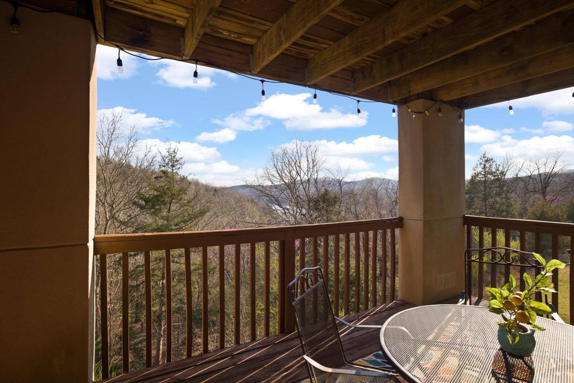 Walk-In, No Stairs Condo, Pets Welcome, 4 Mins To Silver Dollar City, 14 Mins To Ball Park Of America, Amazing Ozark Mountian Views Branson Exterior photo