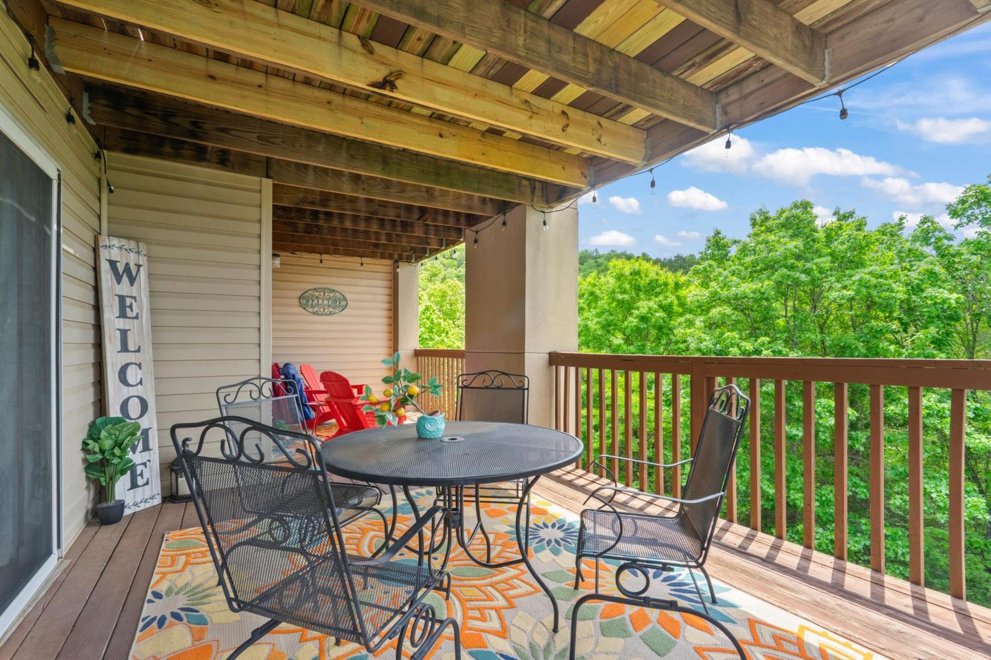 Walk-In, No Stairs Condo, Pets Welcome, 4 Mins To Silver Dollar City, 14 Mins To Ball Park Of America, Amazing Ozark Mountian Views Branson Exterior photo