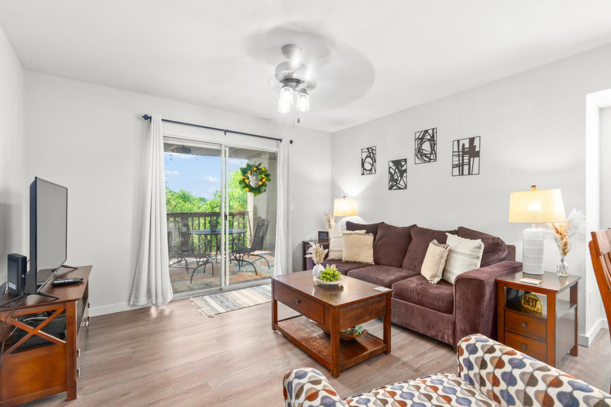 Walk-In, No Stairs Condo, Pets Welcome, 4 Mins To Silver Dollar City, 14 Mins To Ball Park Of America, Amazing Ozark Mountian Views Branson Exterior photo