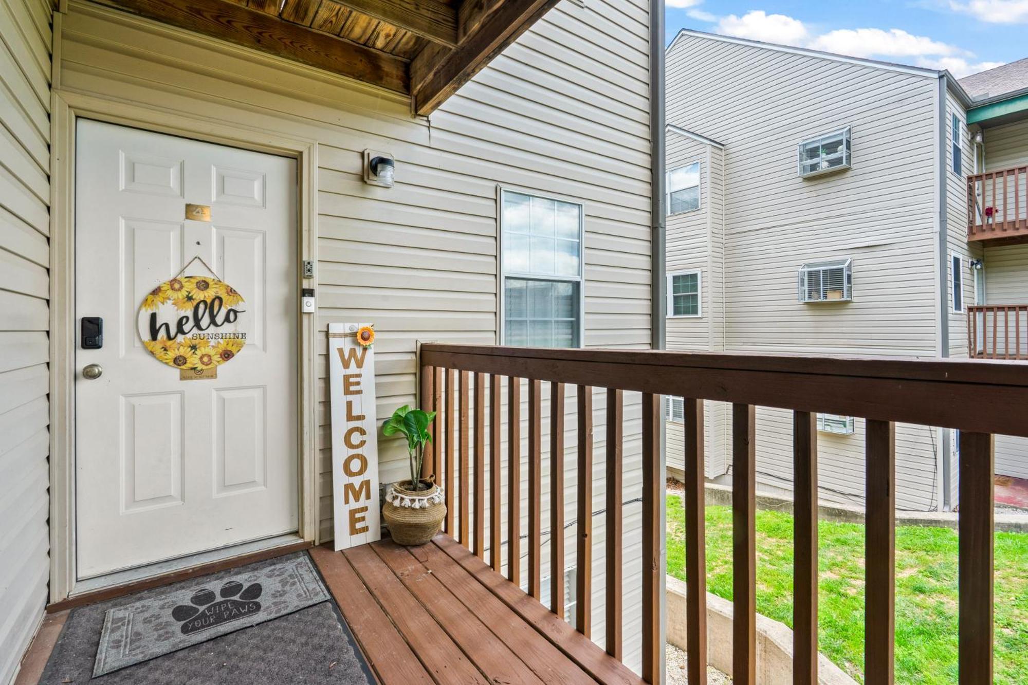 Walk-In, No Stairs Condo, Pets Welcome, 4 Mins To Silver Dollar City, 14 Mins To Ball Park Of America, Amazing Ozark Mountian Views Branson Exterior photo